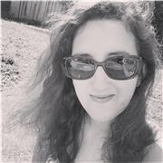 Maman de 3 enfants, je suis preparatrice en pharmacie et secrétaire medicale. J' aime aider les enfants dans leurs apprentissages.